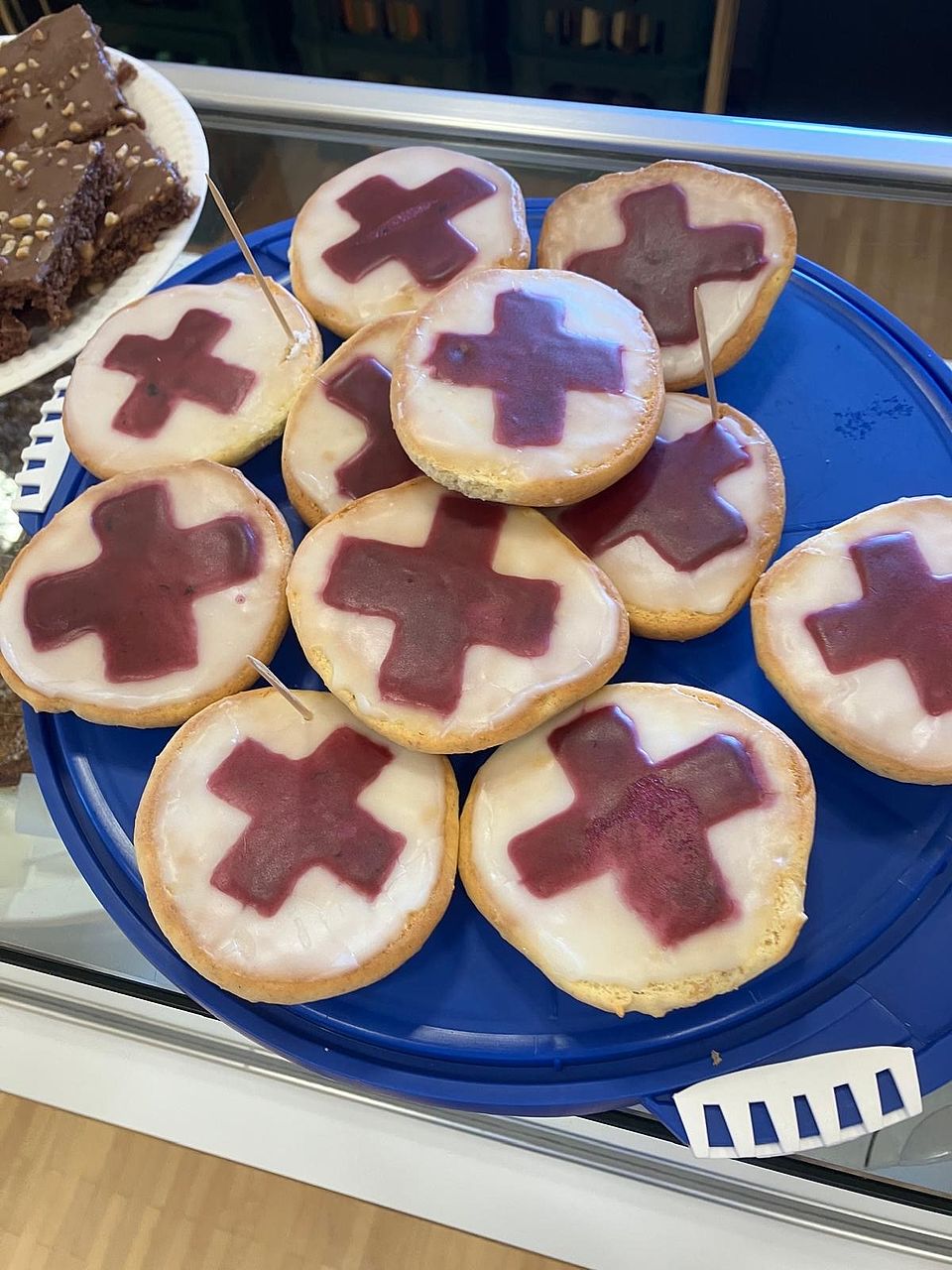 Kuchen gebackene Rotkreuzkekse