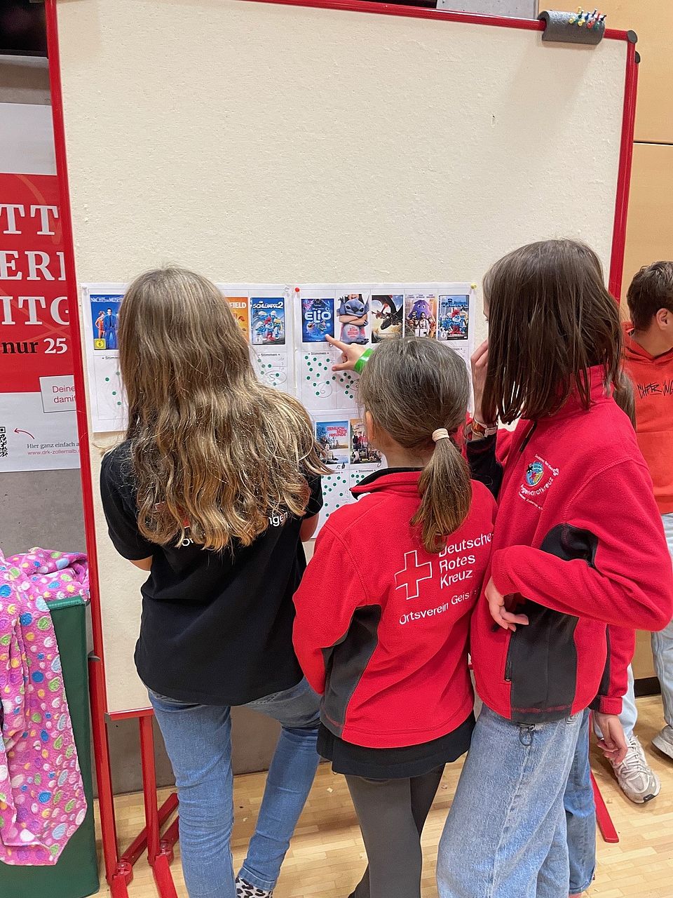 Filmnacht 2025 Kinder beim Voting der Filme