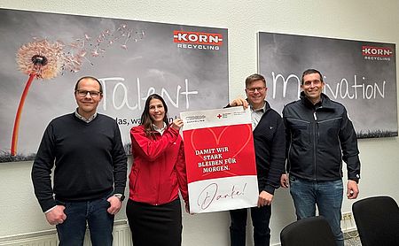 Verantwortliche von DRK und Korn