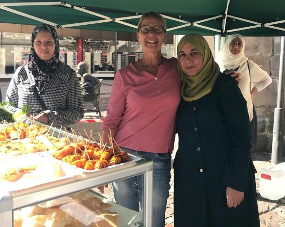 Verkauf von syrischen Spezialitäten im Zuge der Internationalen Woche
