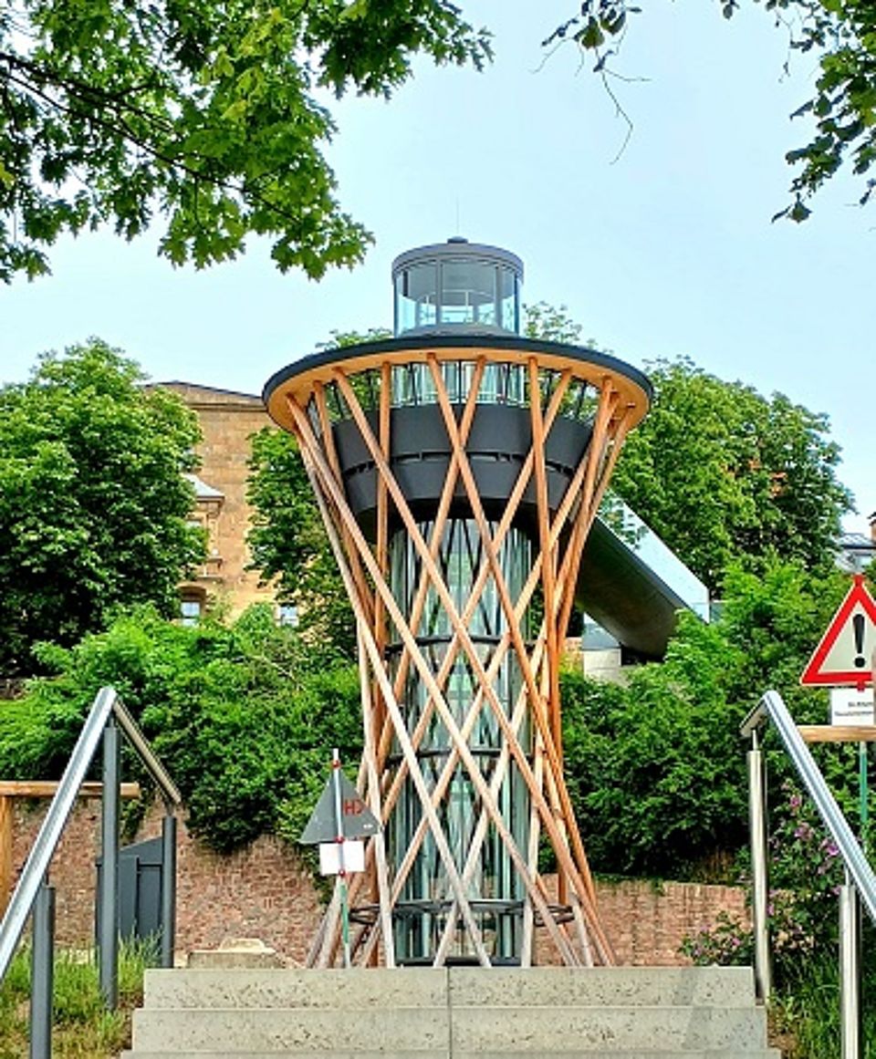 Aufzugsturm